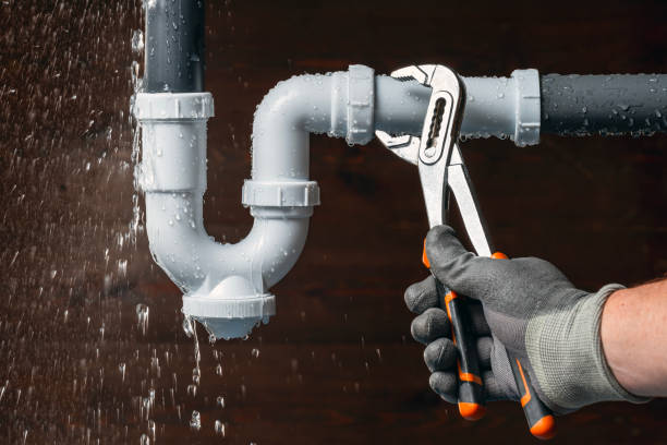 Professional Leak Detection technician working in East Hampstead, NH